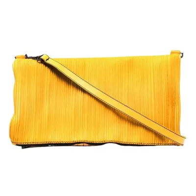 NUMERO 10 Pleated Lurex Pochette